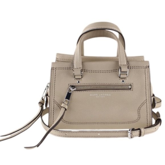 marc jacobs mini cruiser size